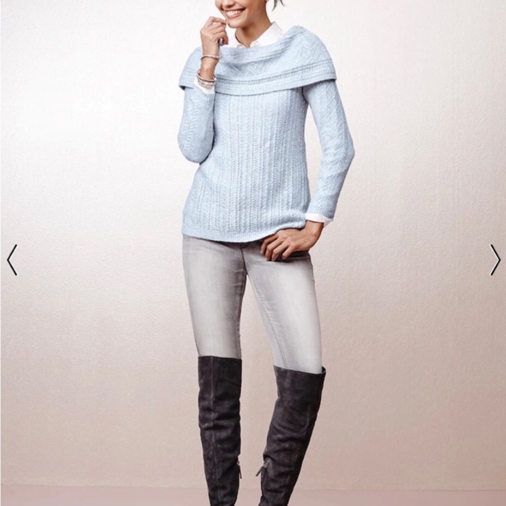 ⭐️NEW⭐️White House Black Market (WHBM) Off-The-Shoulder Cable Knit Sweater Blue - Picture 4 of 13
